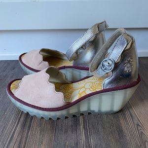 FLY LONDON Yece Wedge Sandal 36 or 5.5